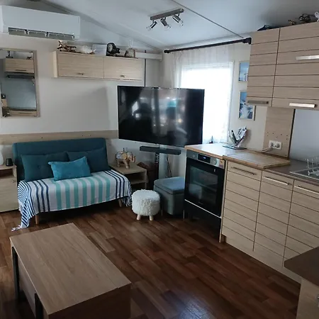 Mobil Proche Des Plages Кемпинг *